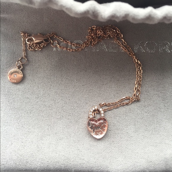 Michael Kors heart shaped pendant necklace - Picture 2 of 3